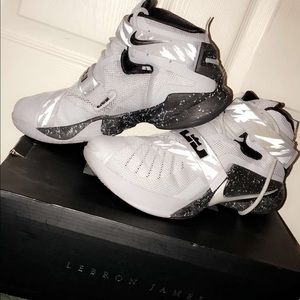 Lebron Soldier IX Premium